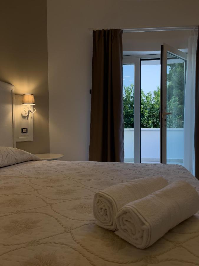 Essenza Bed & Breakfast Massafra Exterior photo